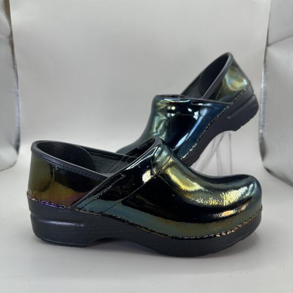 Dansko Professional Shoes Womens Size 36 US 6 Oil Slick Iridescent Patent Clogs - Picture 1 of 9
